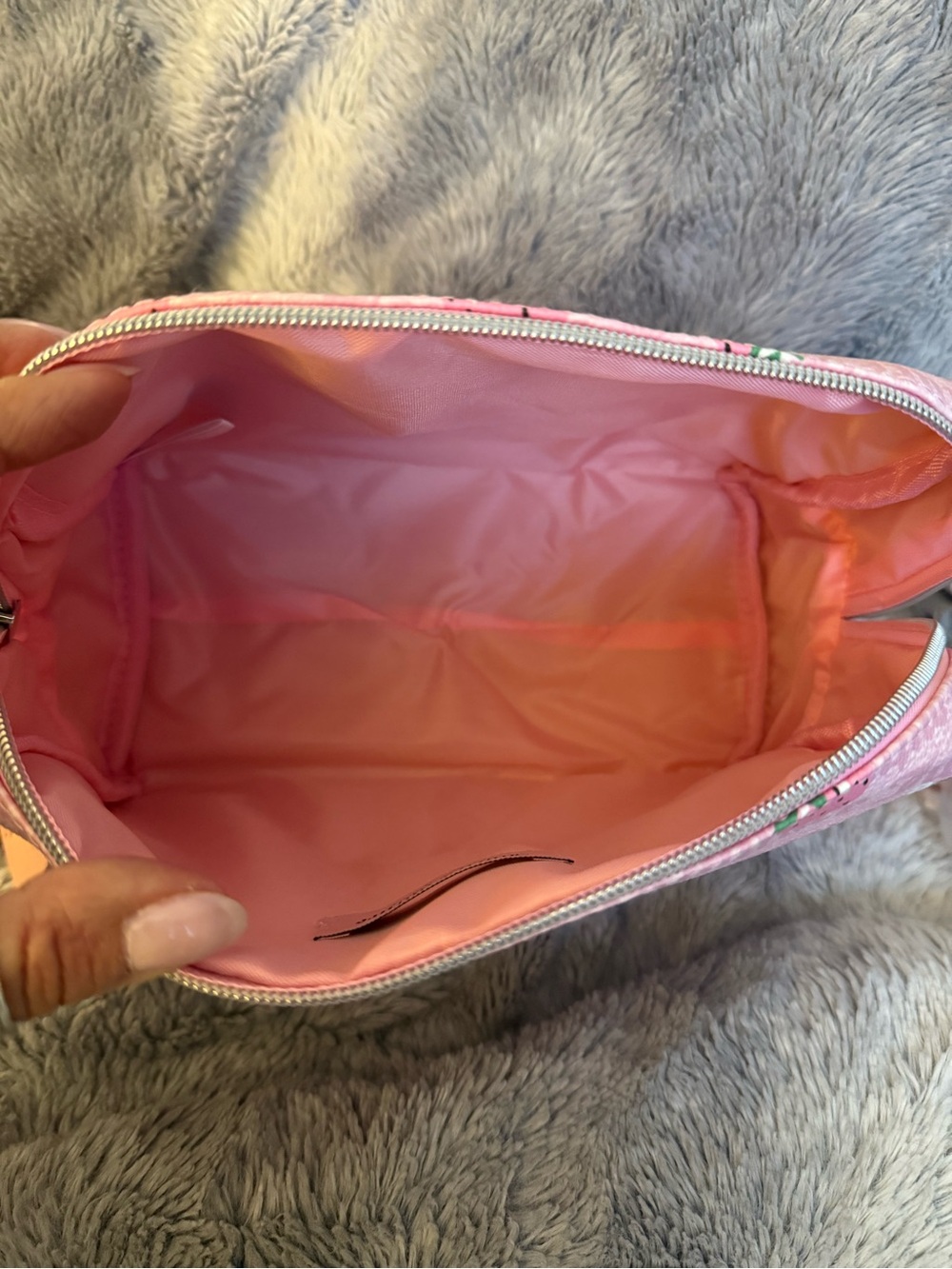Juicy Couture Pink Strawberry Print Cosmetic Pouch NWT - Picture 9 of 12